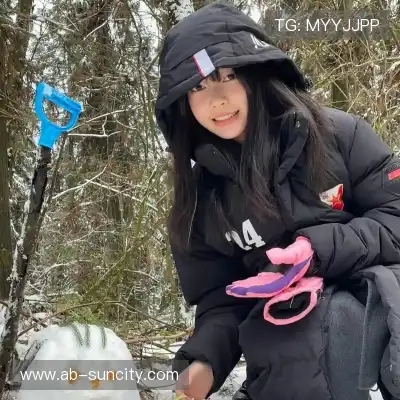 侯跃雯